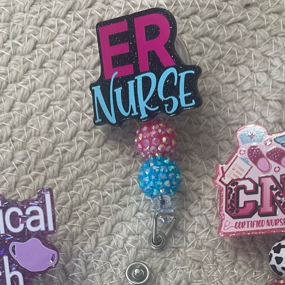 ID Badge Holder - Picture 2 of 5